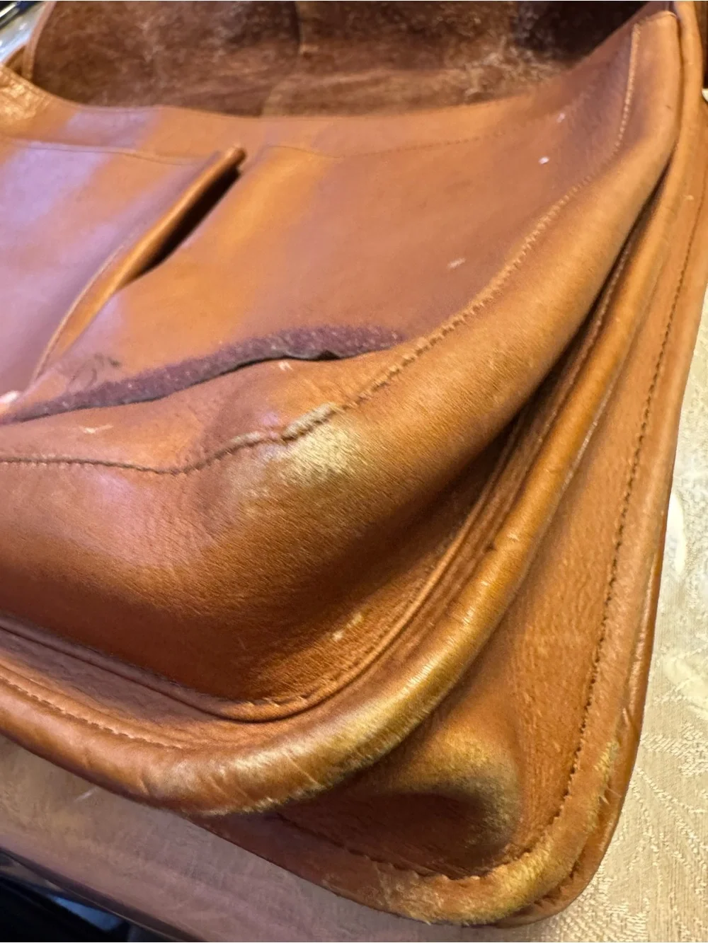 Le Donne Tan Genuine Leather Messenger Briefcase Laptop Bag
